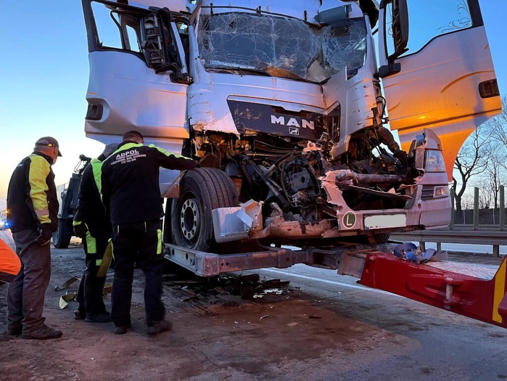 Pomoc drogowa TIR Oleśnica – holowanie uszkodzonej ciężarówki po awarii lub kolizji
